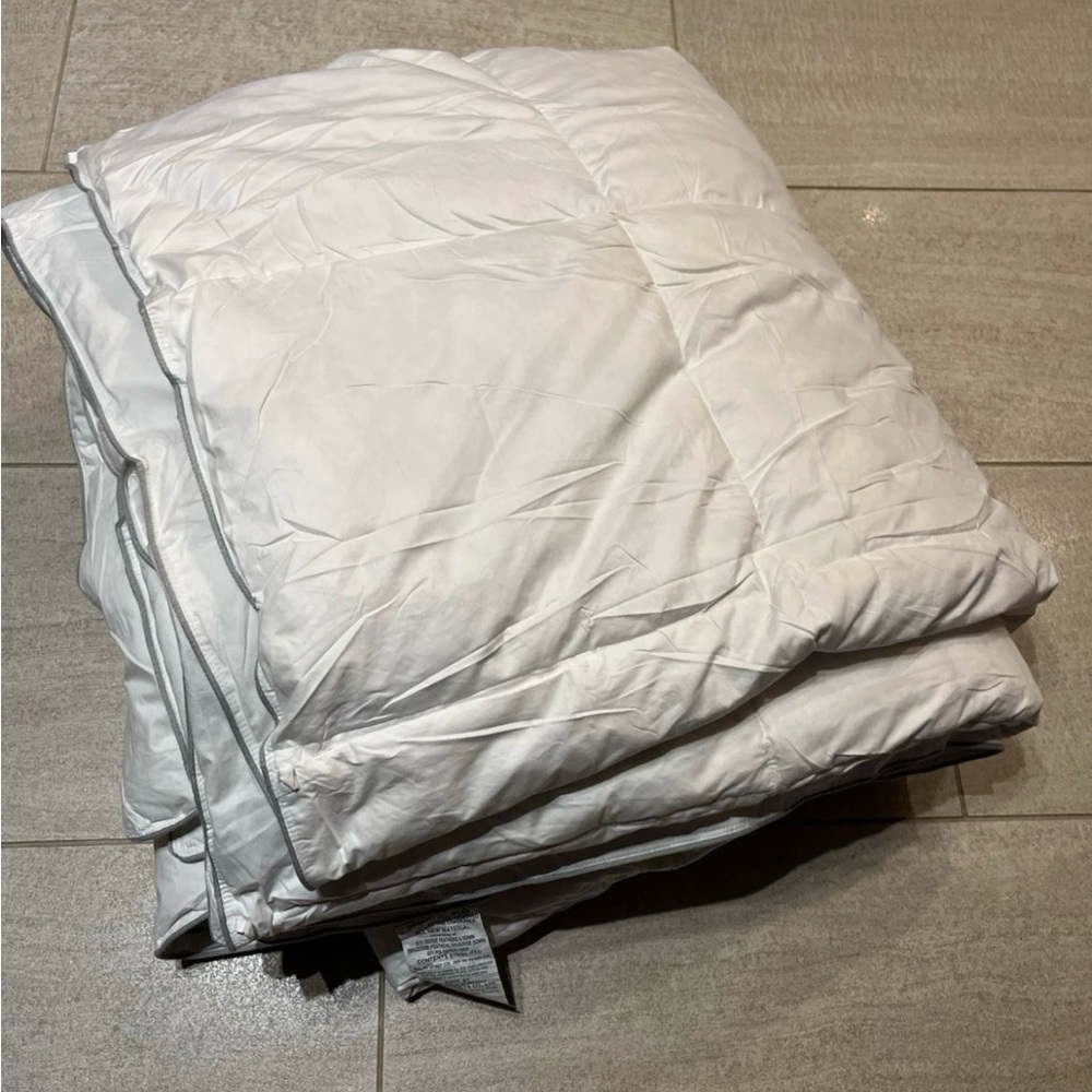 90" x 90"  White Comforter 50/50 down and poly fibers